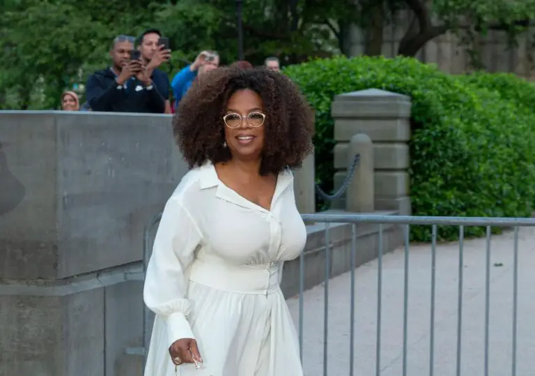 When Did Oprah First Become a Billionaire and 4 lessons we can run with